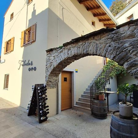 Fine Rooms Vipava Esterno foto